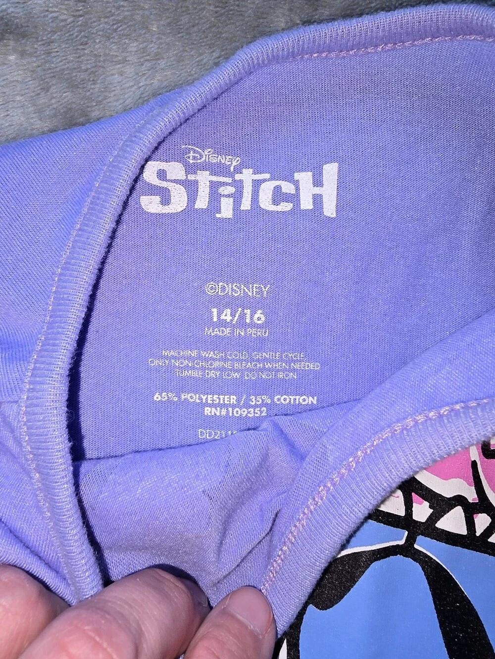 🪼4$ BUNDLED Stitch Girls Graphic T Shirt Size 14/16